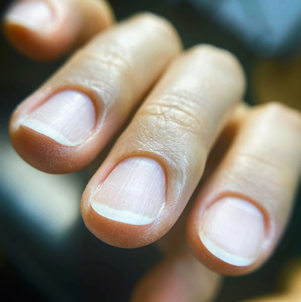 Маникюр без покрытия(без снятия)