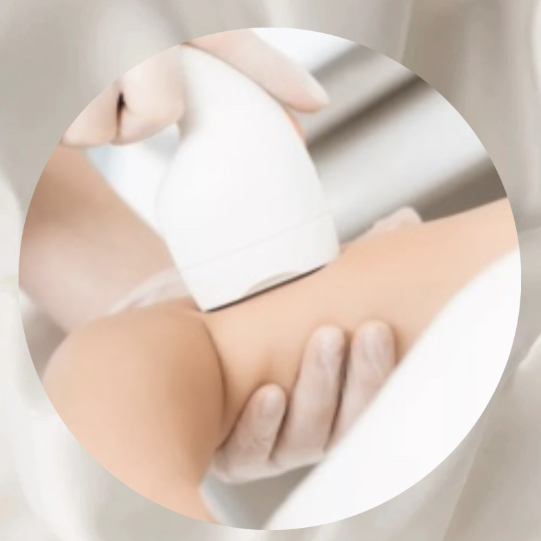 Руки выше локтя