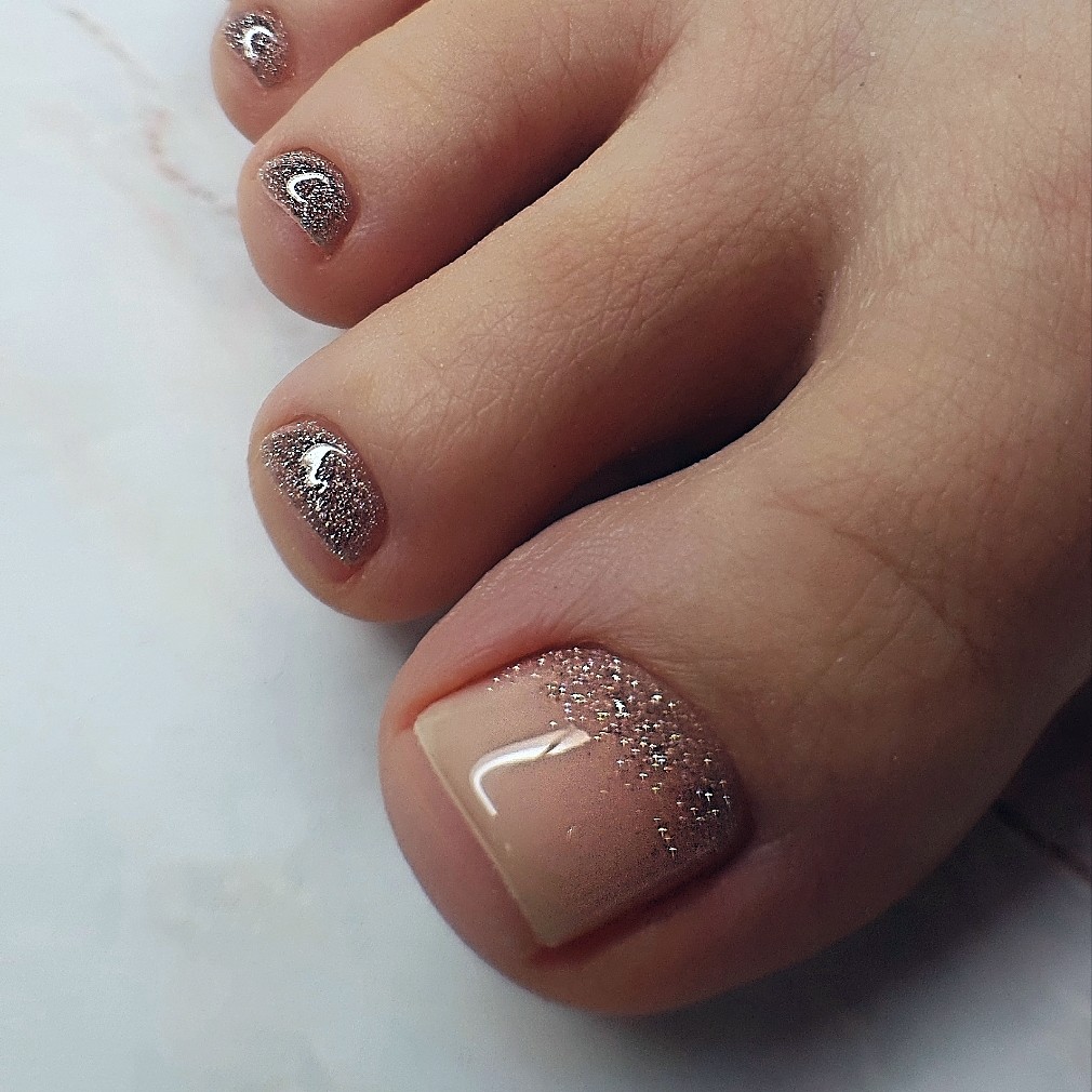 Педикюр однотон