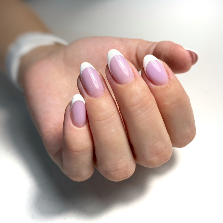 Аппаратный маникюр, покрытие гель лаком, дизайн френч