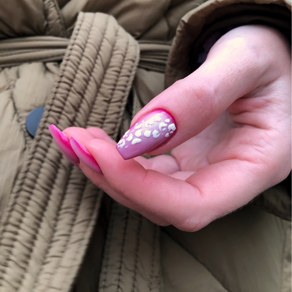 Наращивание 1 ногтя