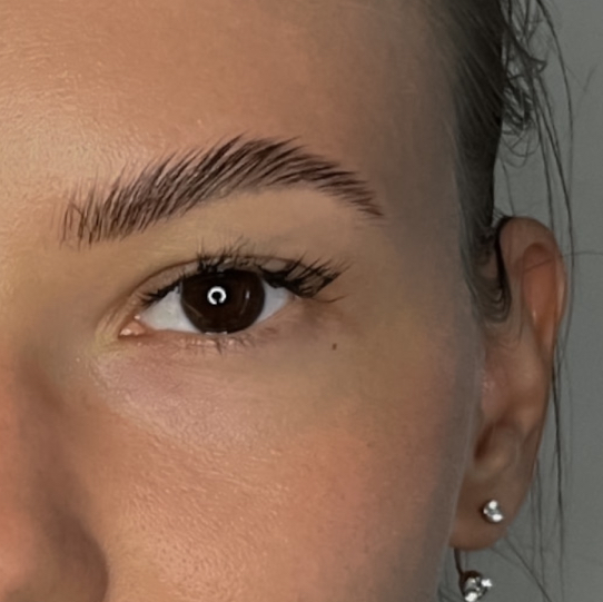 Долговременная укладка бровей