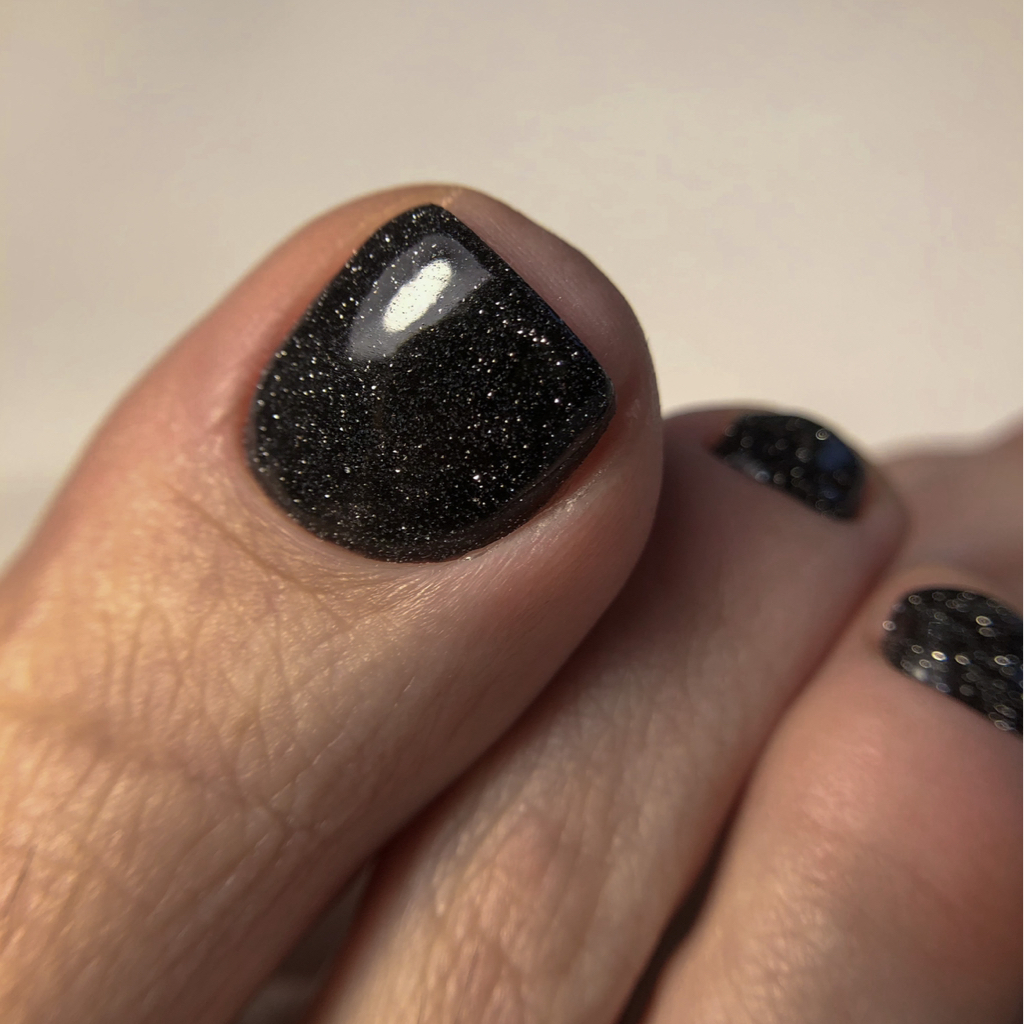 Педикюр с покрытием + обработка стоп