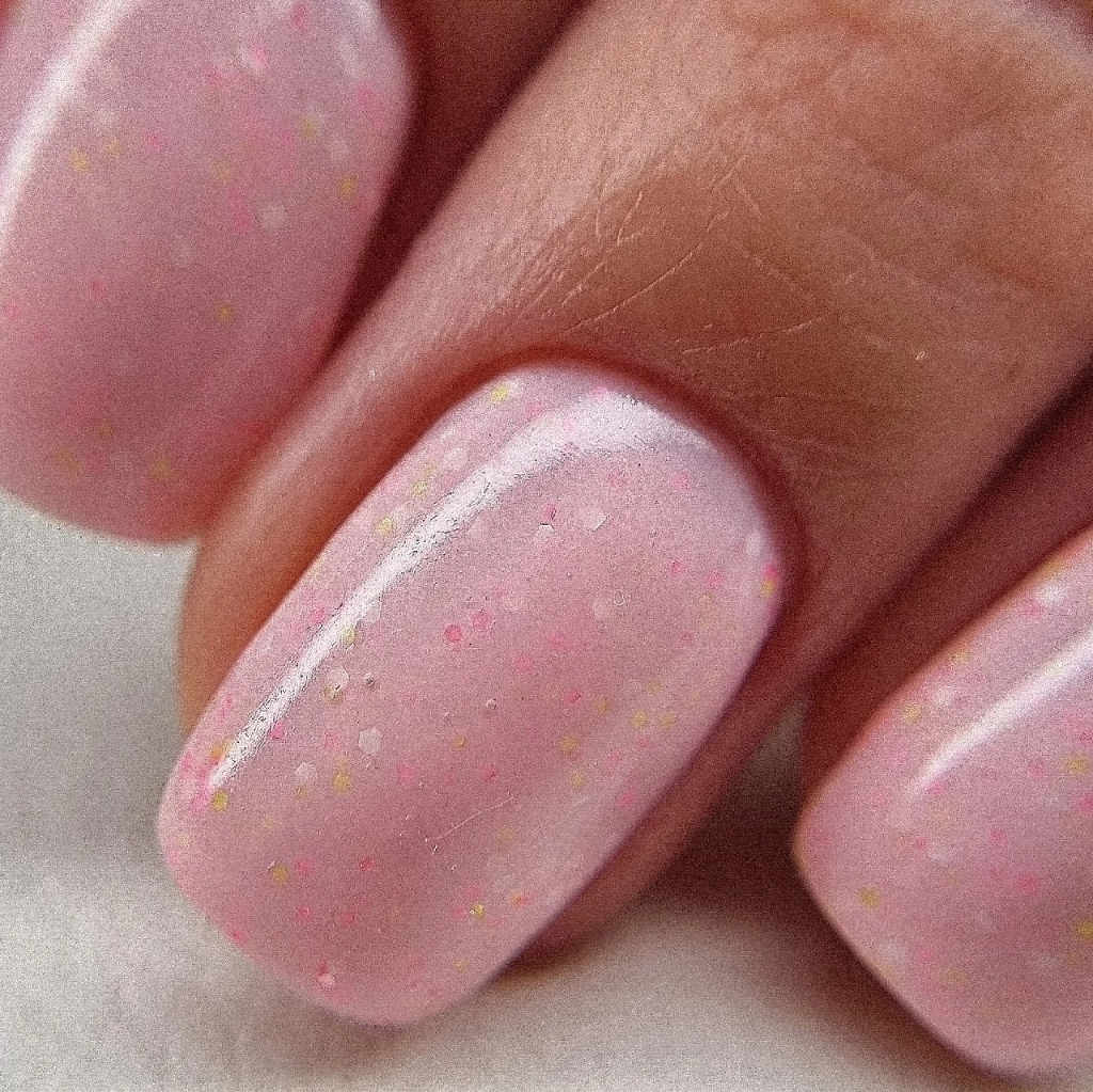 Маникюр с покрытием гель-лак