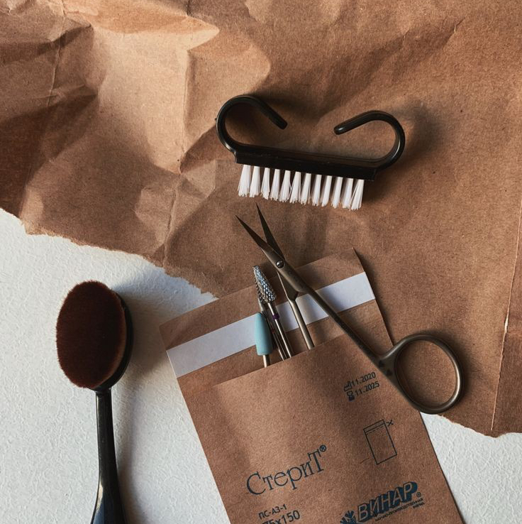 Пакет: снятие покрытия (гель-лак)без  следующего нанесения + маникюр