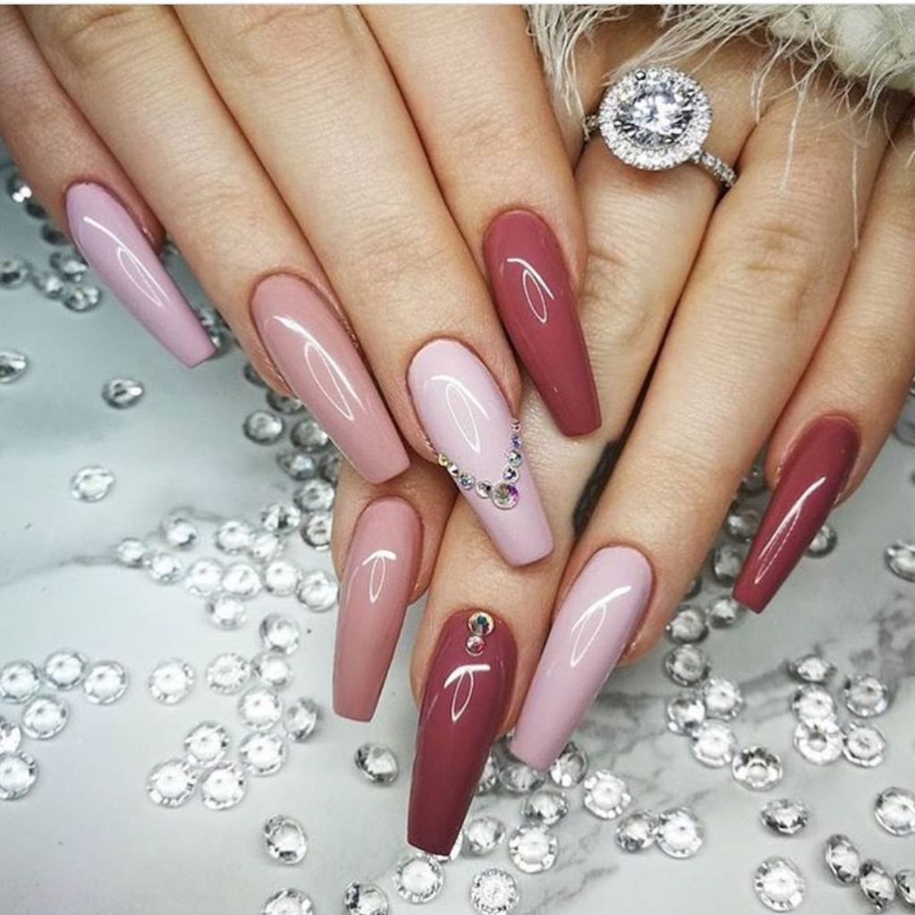 Наращивание ногтей