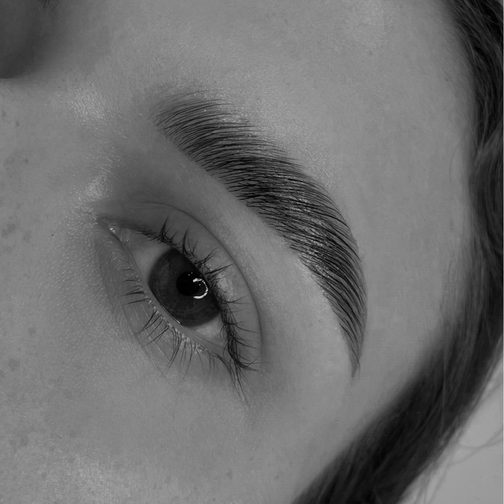 Долговременная укладка с окрашивание
•коррекция/ уход