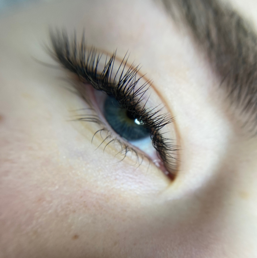 Классическое наращивание ресниц