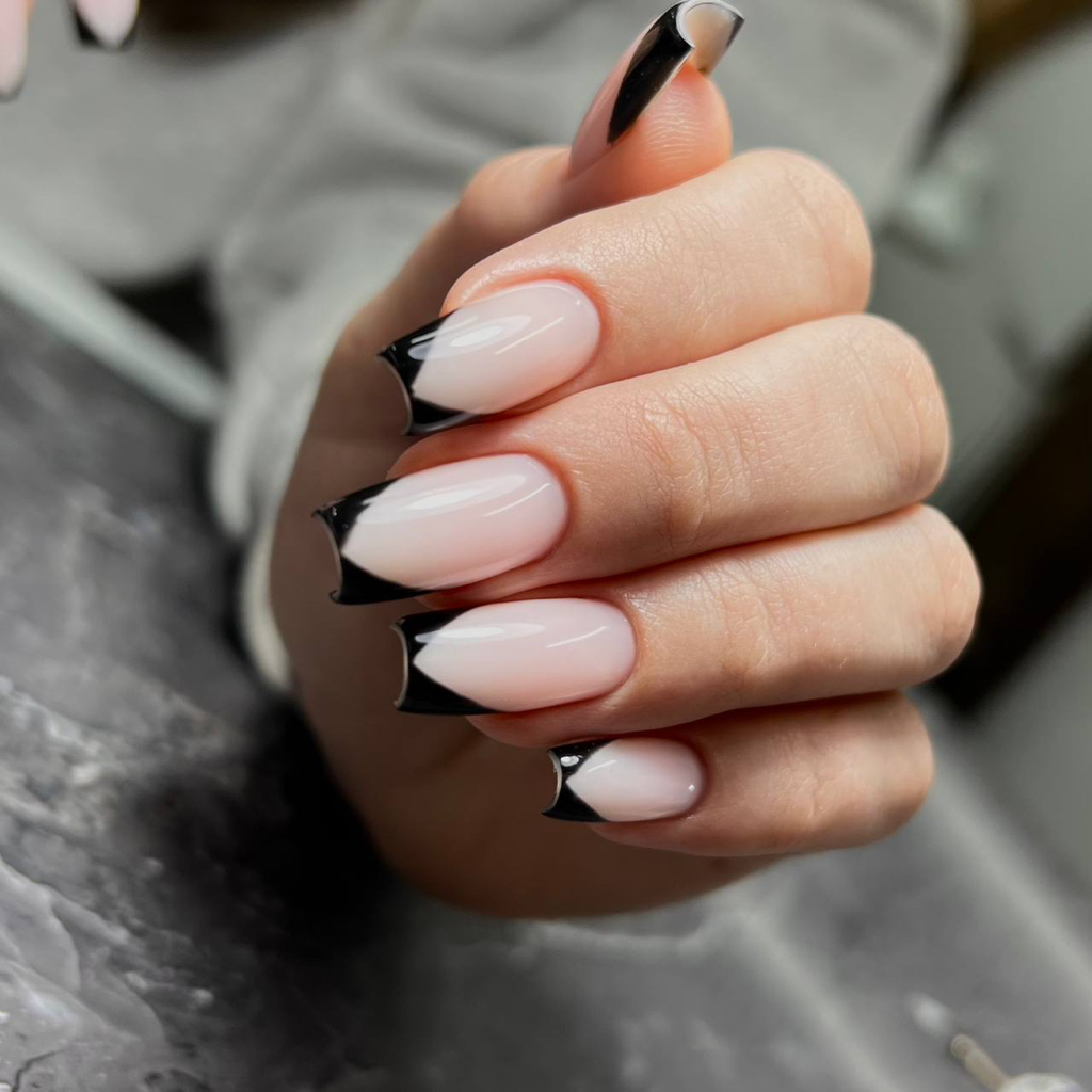 в 4ре руки Маникюр + гель-лак