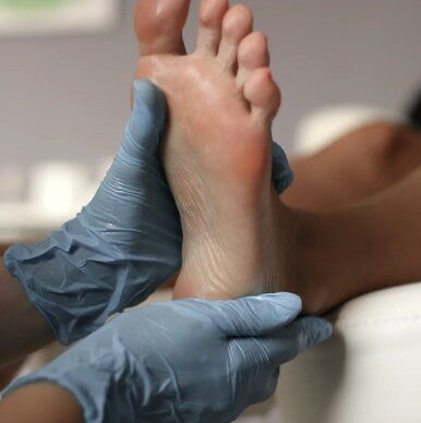 Педикюр(обработка пальчиков)+обработка стоп + покрытие гель-лак