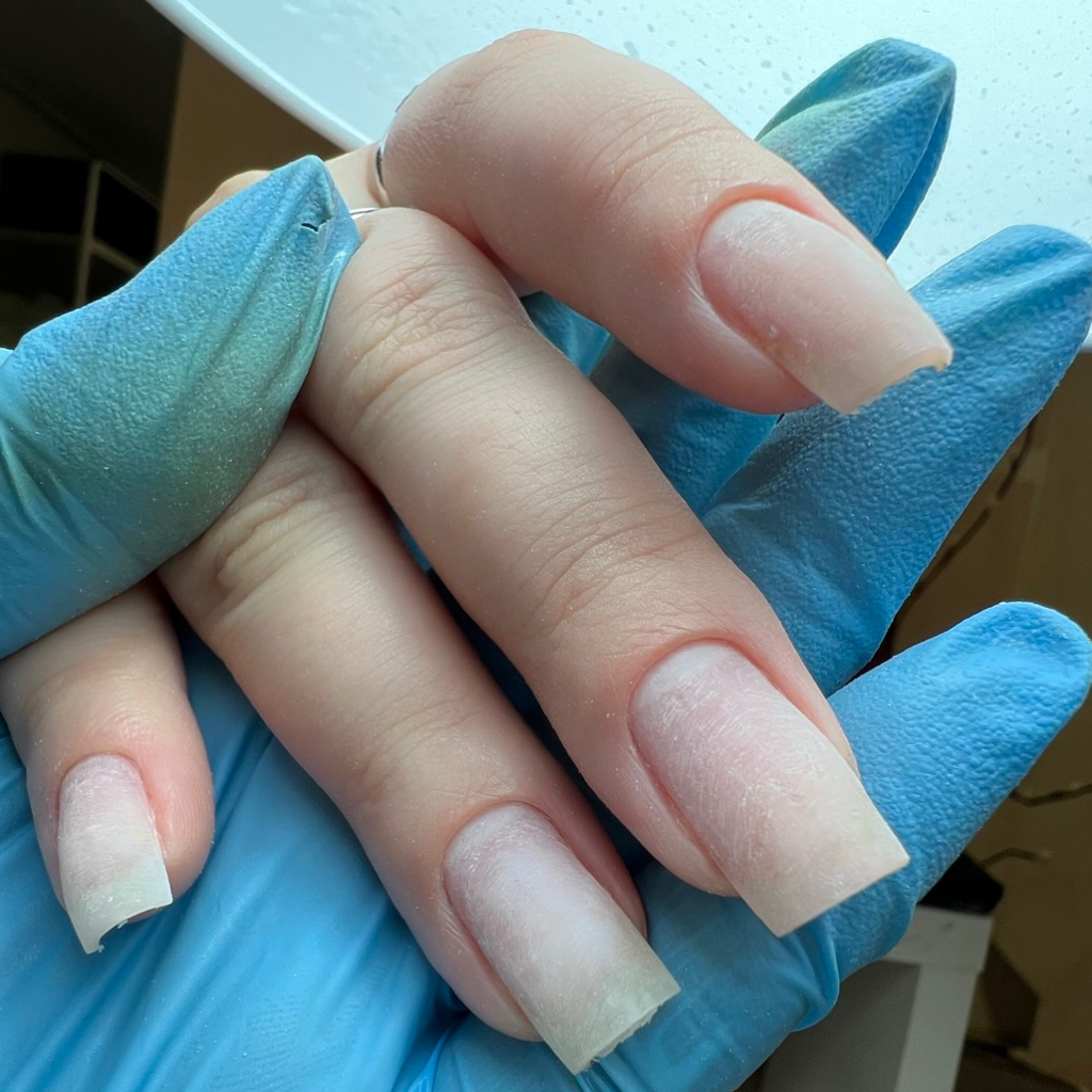 Маникюр без покрытия