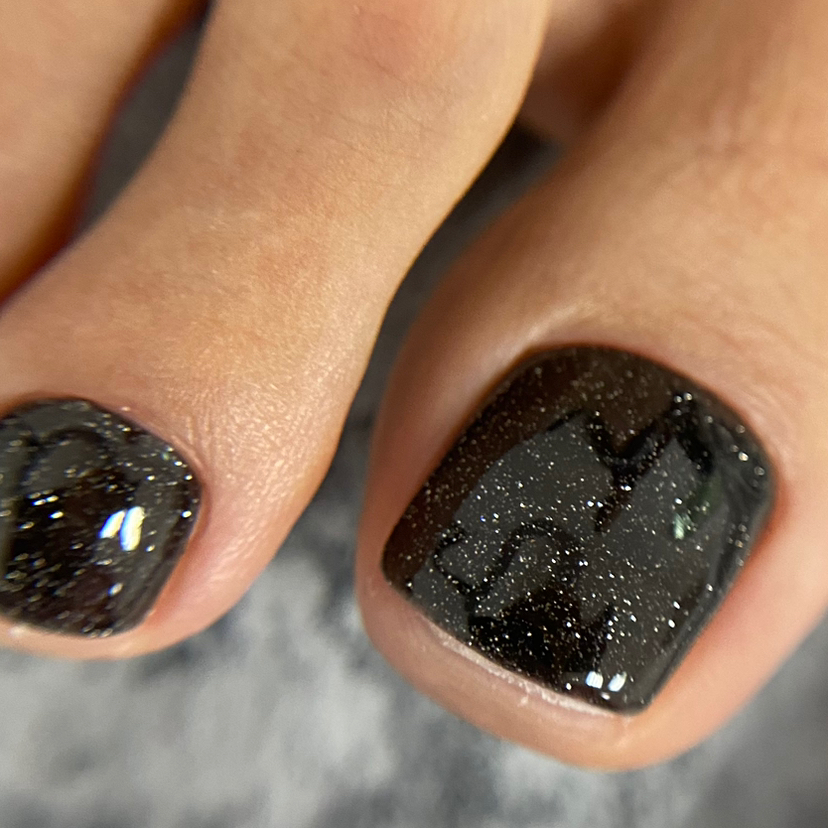 Эстетический педикюр с покрытием (обработка пальчики)