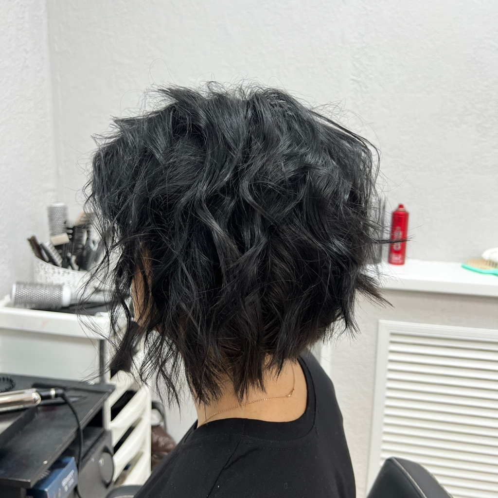 Укладка / мытье волос :1)пилингом  2) шампунем ( мусс, лак  и т.д. прикорневой объём , локоны или прямые )