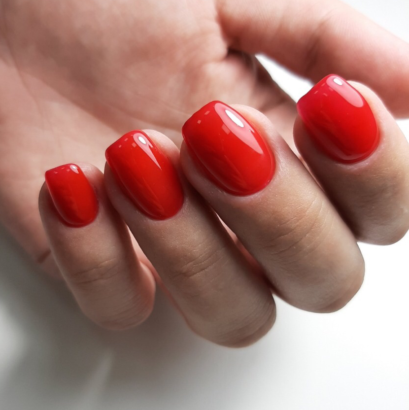 Маникюр+выравнивание+однотонное покрытие