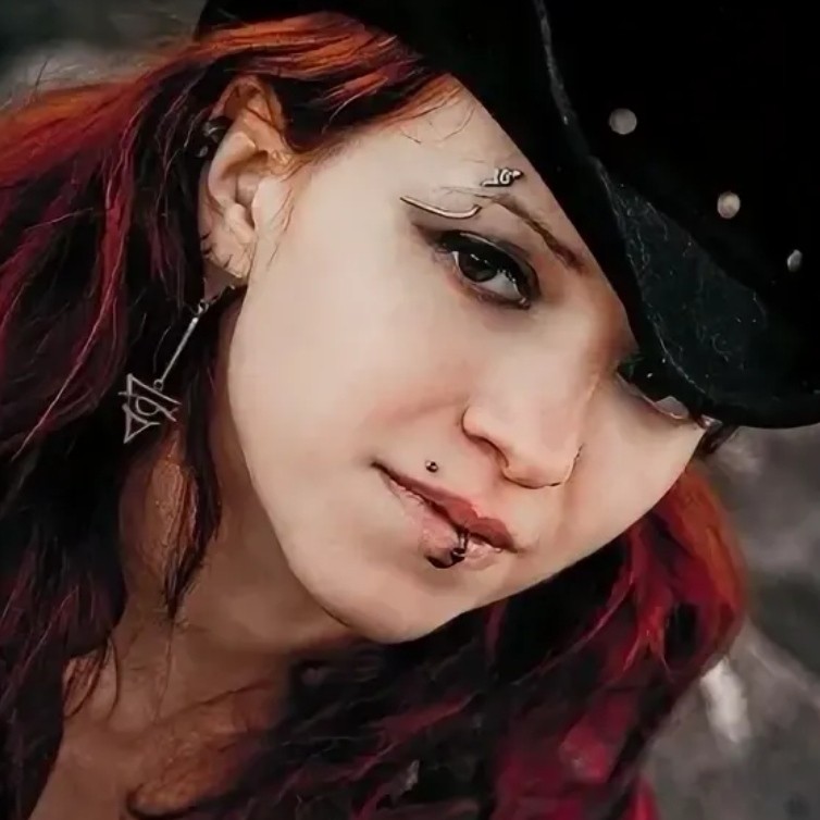 Любой прокол губ