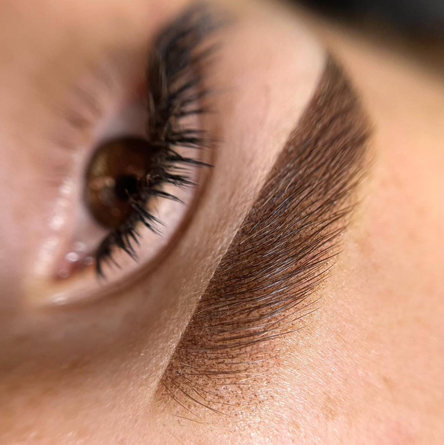 Брови коррекция