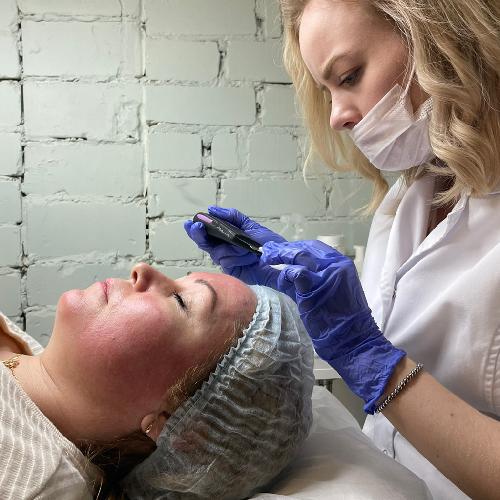 Hydra Facial лицо: полное увлажнение и очищение