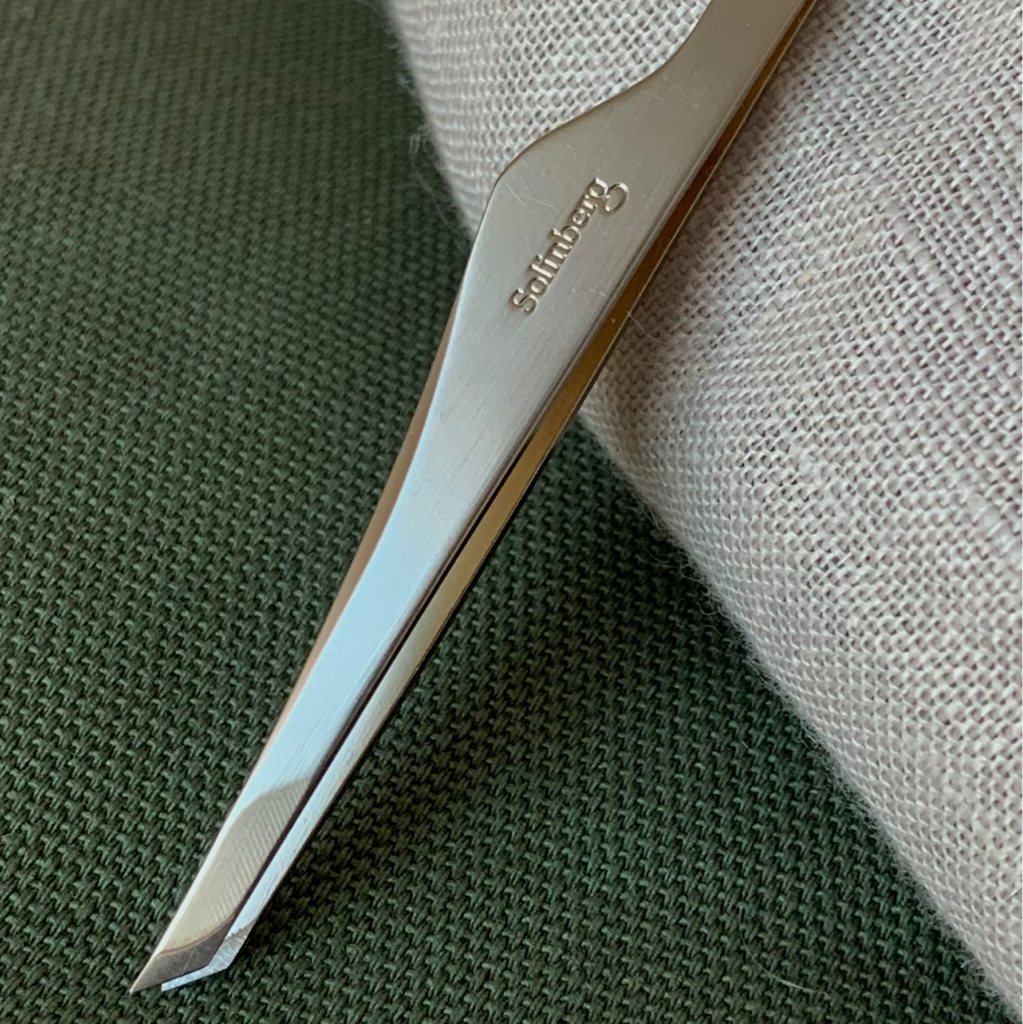 прореживание и коррекция бровей