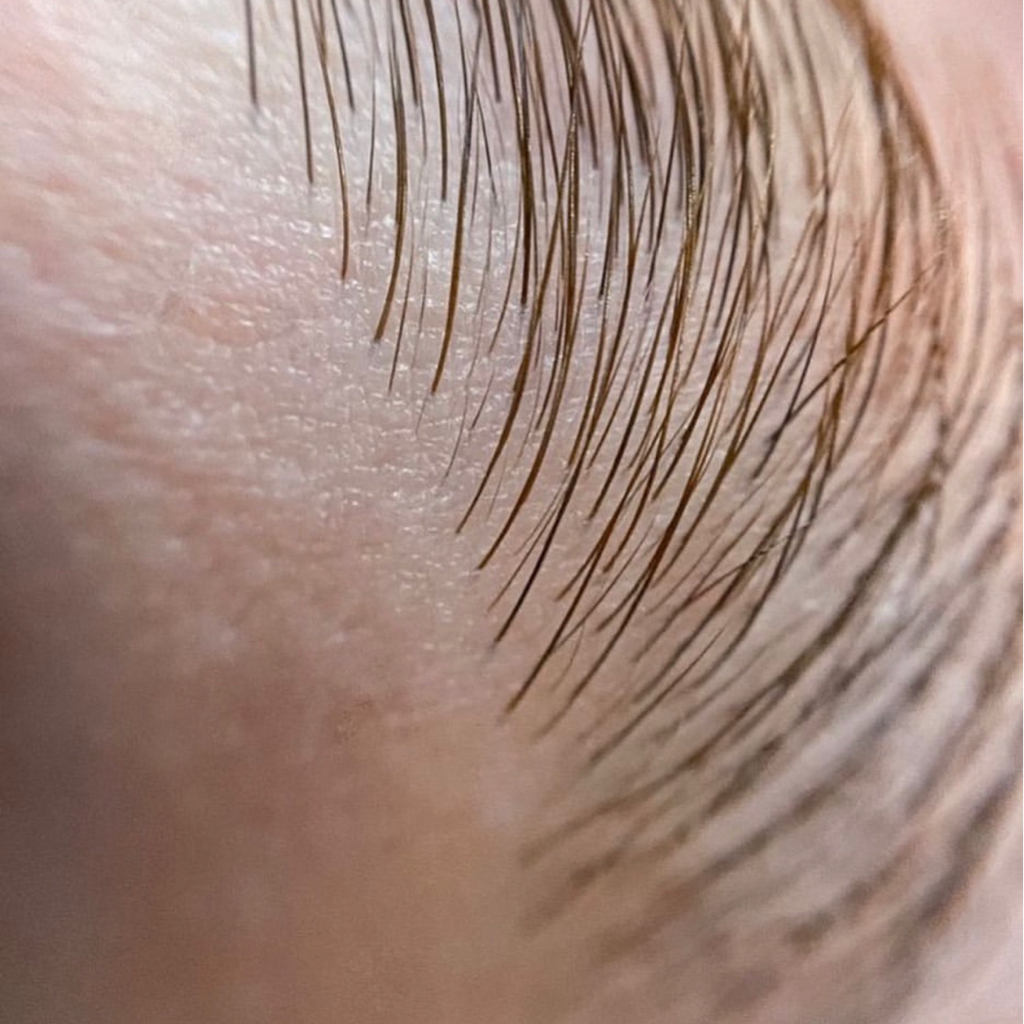 Моделирование бровей (только оформление)