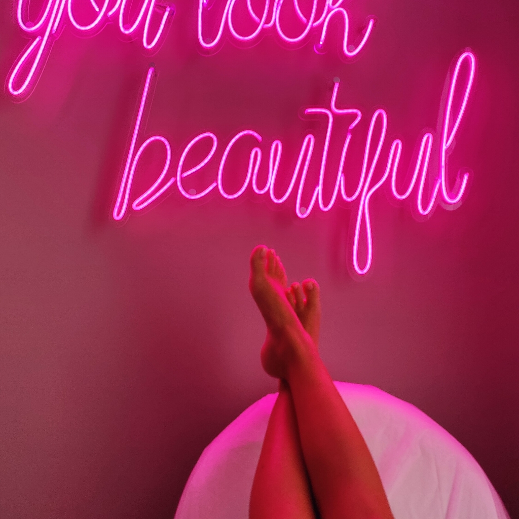 Обработка стопы + обработка пальчиков с покрытием гель лак / пленки