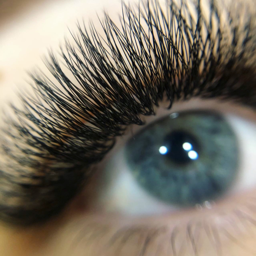 Наращивание ресниц 3D