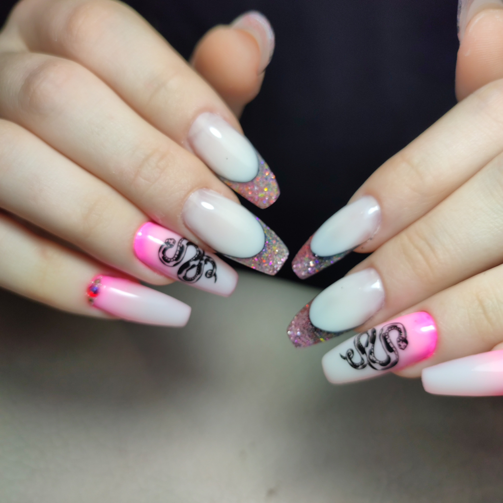 Наращивание ногтей