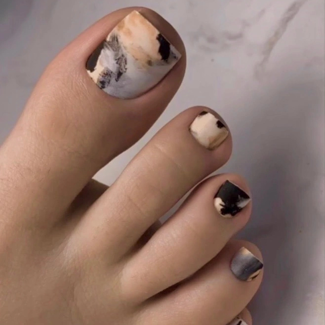 Эстетический педикюр(дисковая обработка стоп)+покрытие пленки 1 ноготь /все