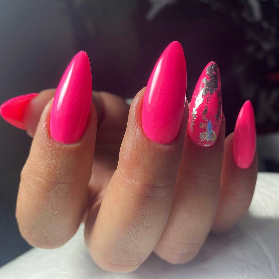 Наращивание ногтей