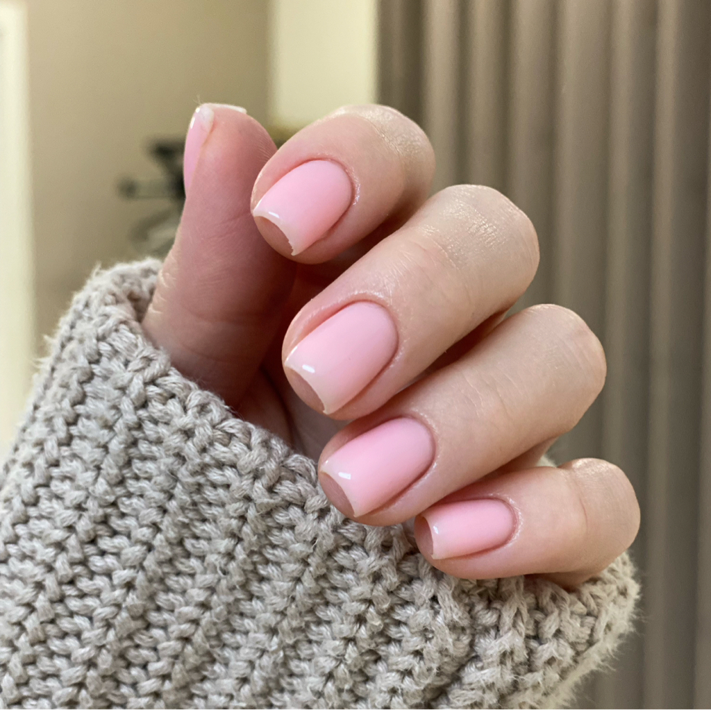 Маникюр с покрытием гель-лак