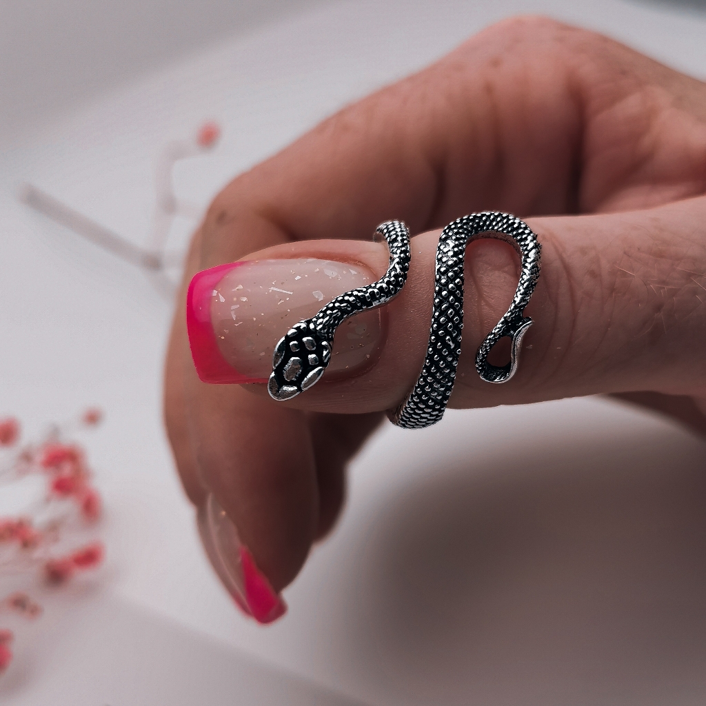 Коррекция ногтей