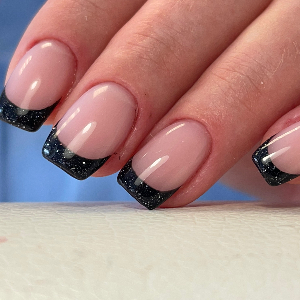 Френч классический или фигурный