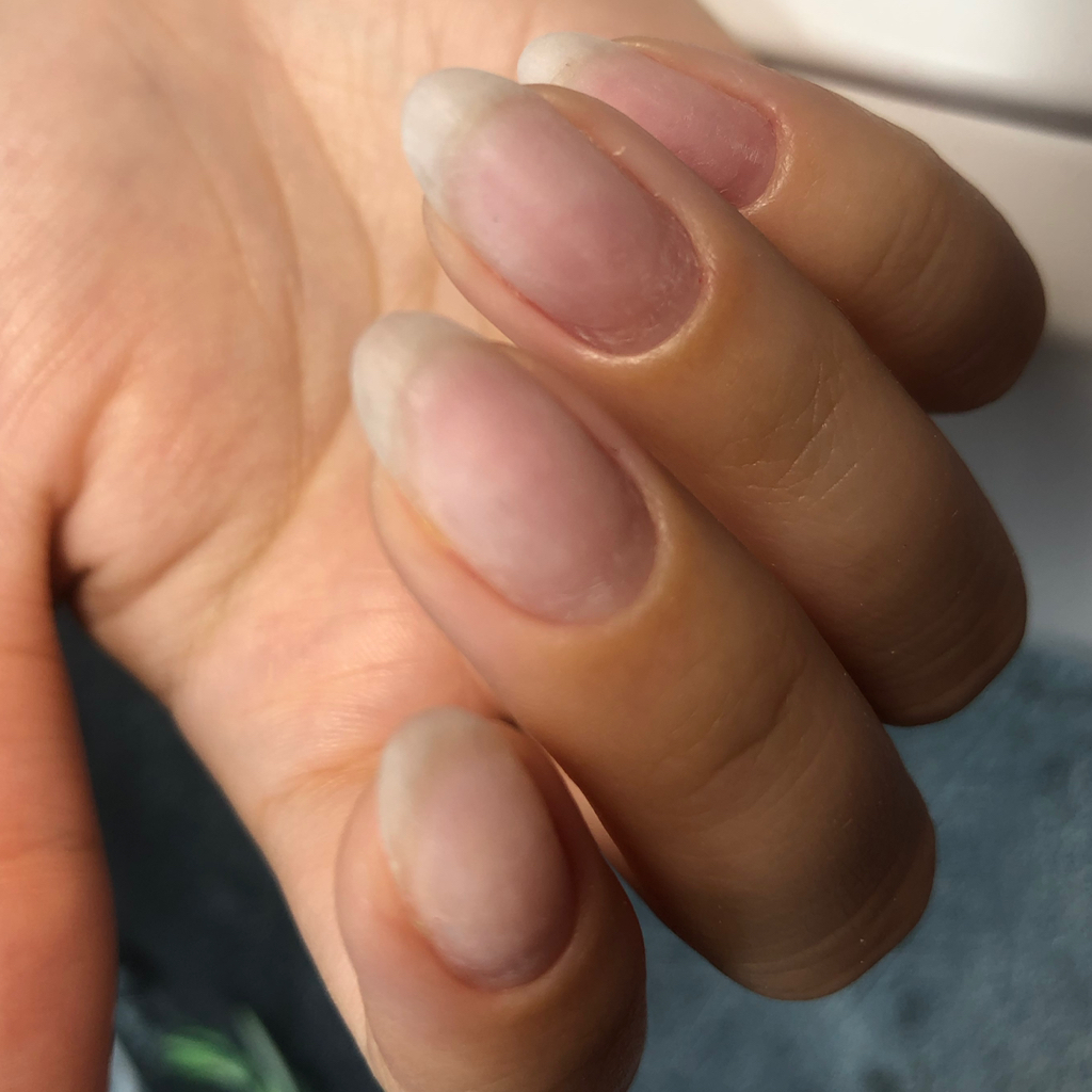 Аппаратный маникюр