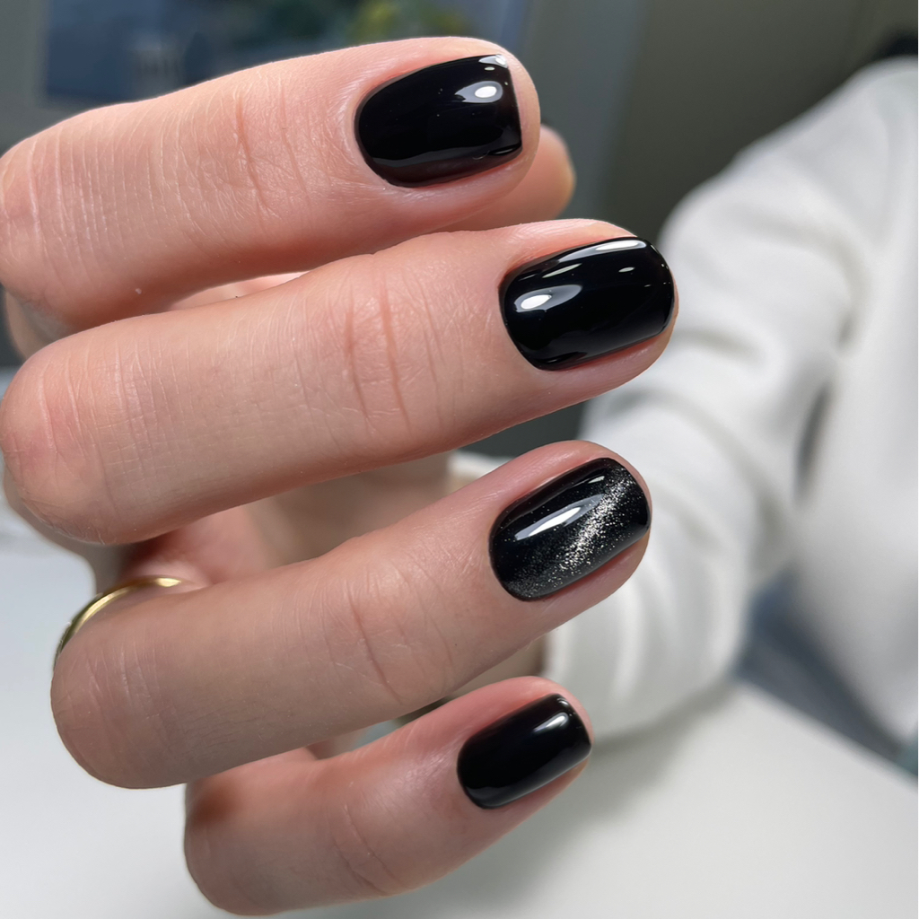 Маникюр с покрытием