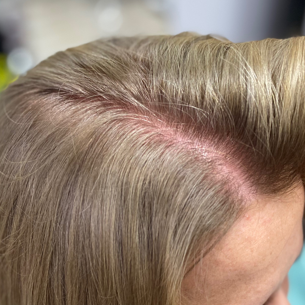 Окрашивание корней (до 2см)