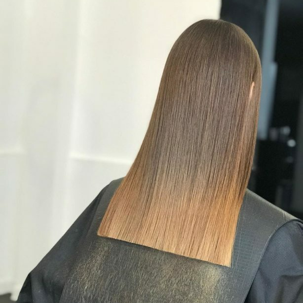 Подравнивание  волос одним срезом