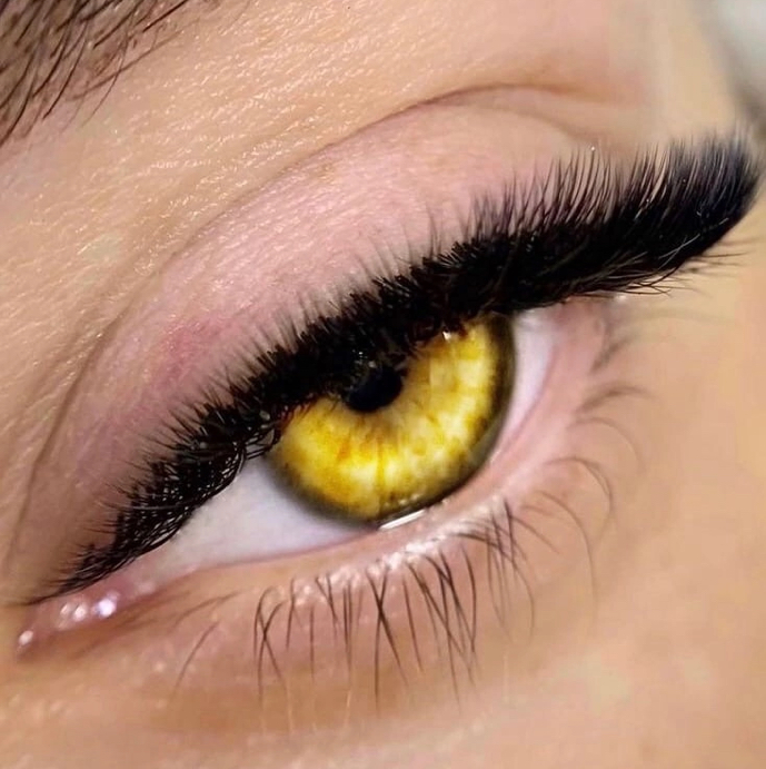 Наращивание ресниц MIX 3D / 4D