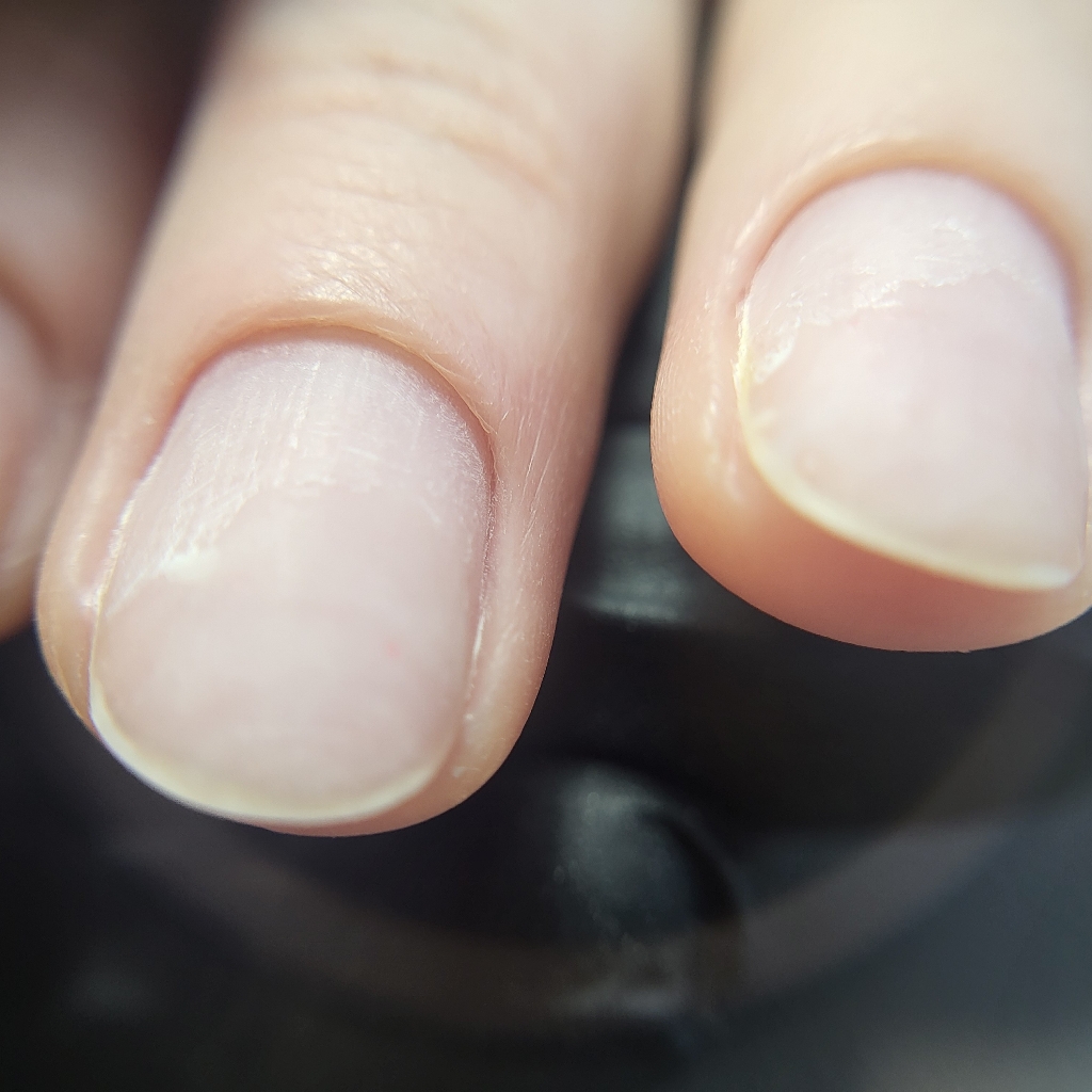 Комбинированный маникюр без покрытия