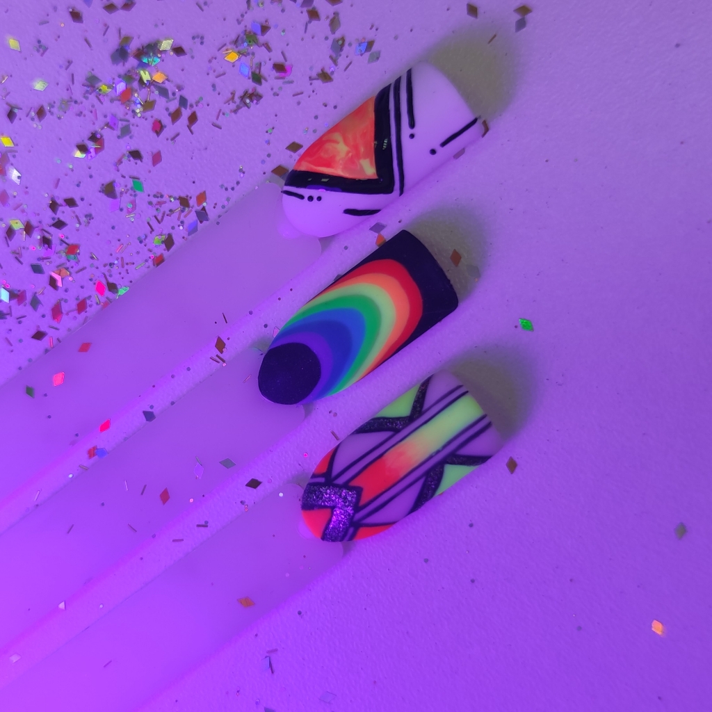 Дизайн (рисунок, слайдер, стразы и др.) *доп.услуга к маникюру