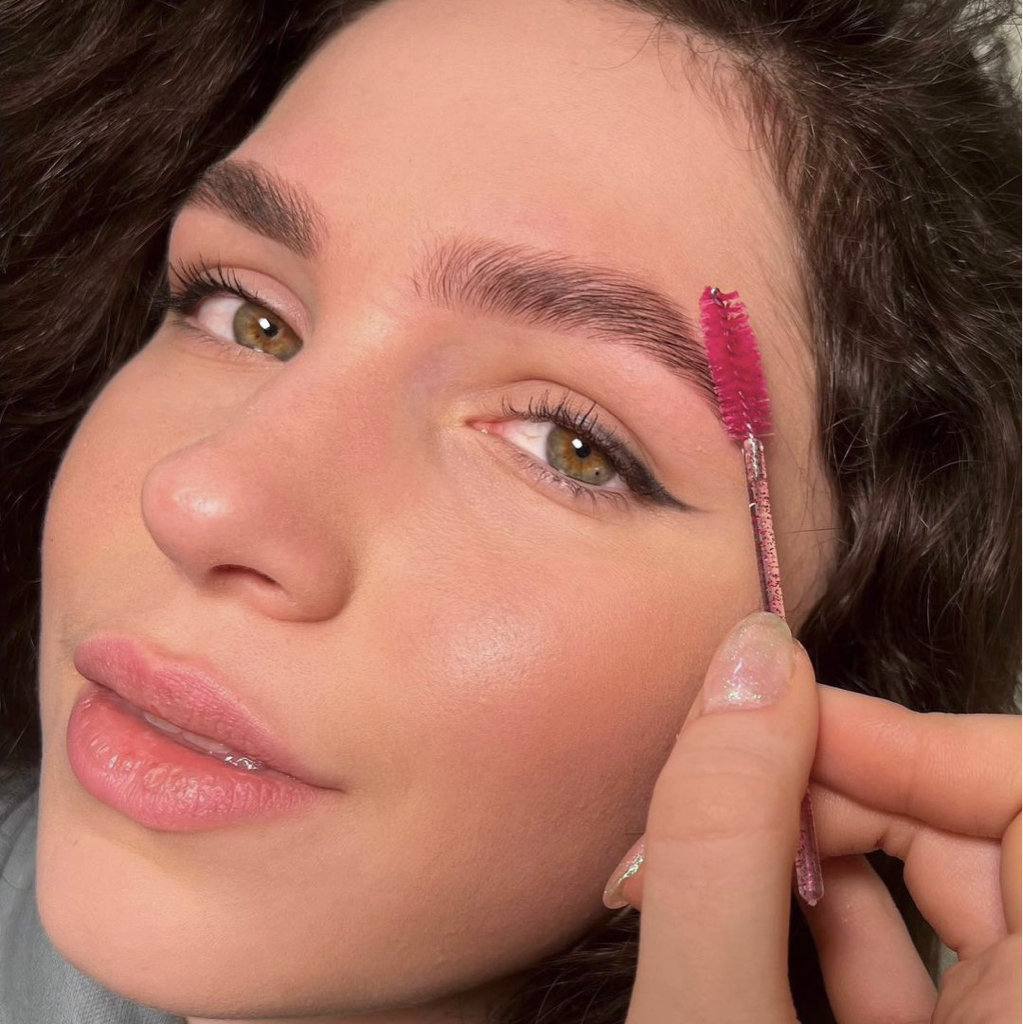 Ламинирование бровей (полный комплекс, включая окрашивание)