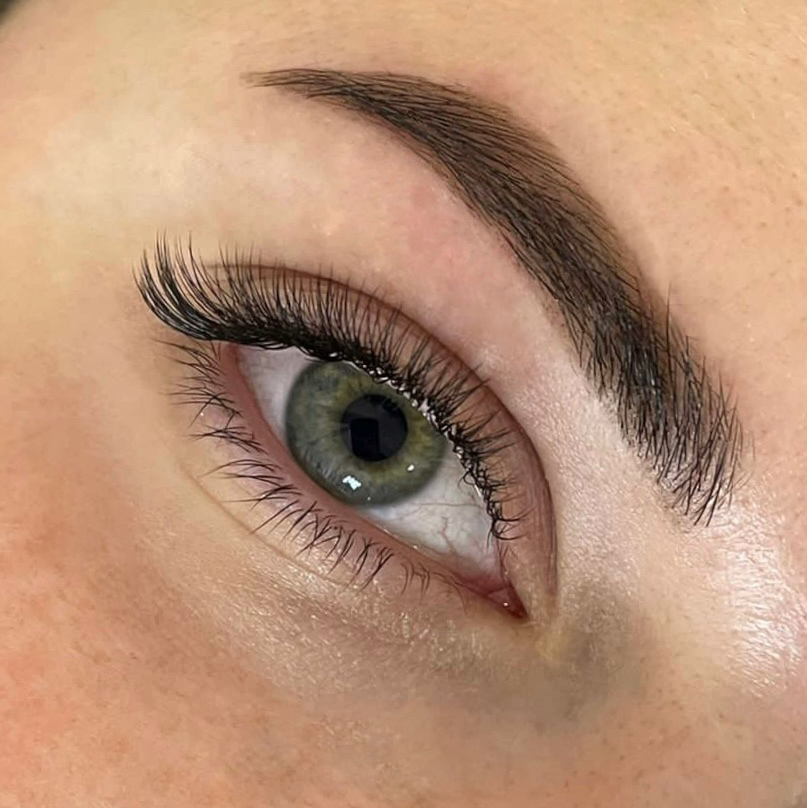 Окрашивание бровей краской/хной