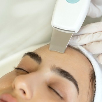 Ультразвуковая чистка лица