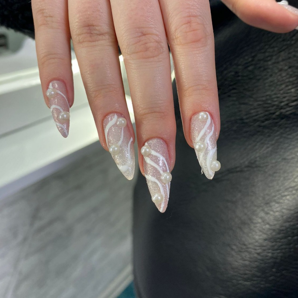 Наращивание ногтей