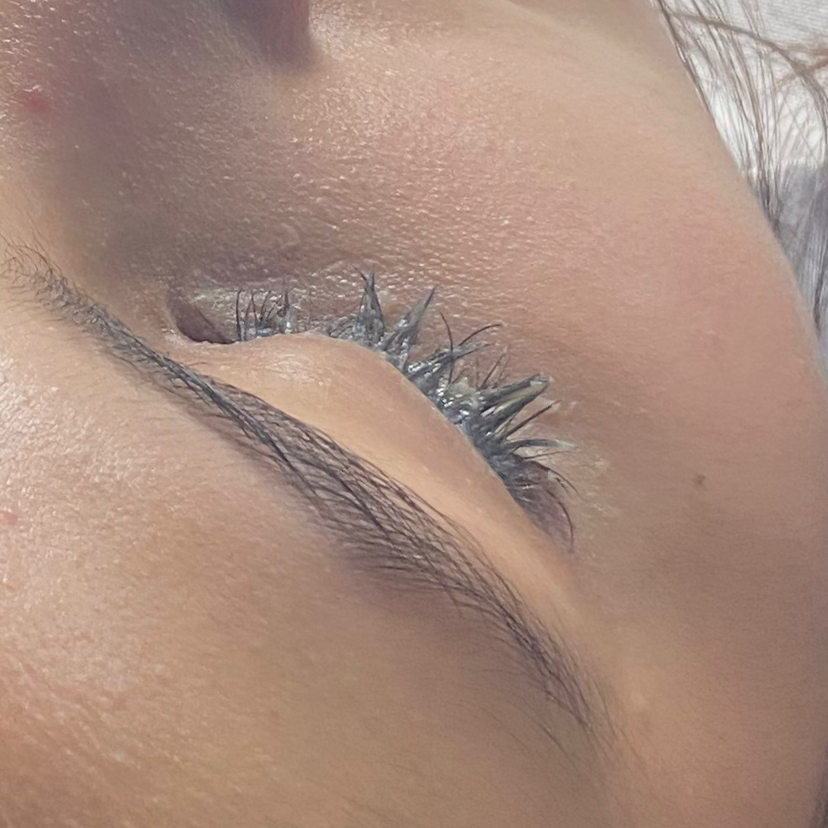 Снятие ресниц