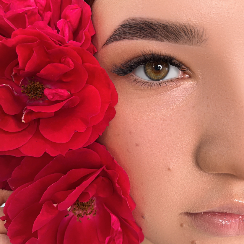 Оформление бровей 
КОРРЕКЦИЯ + ОКРАШИВАНИЕ