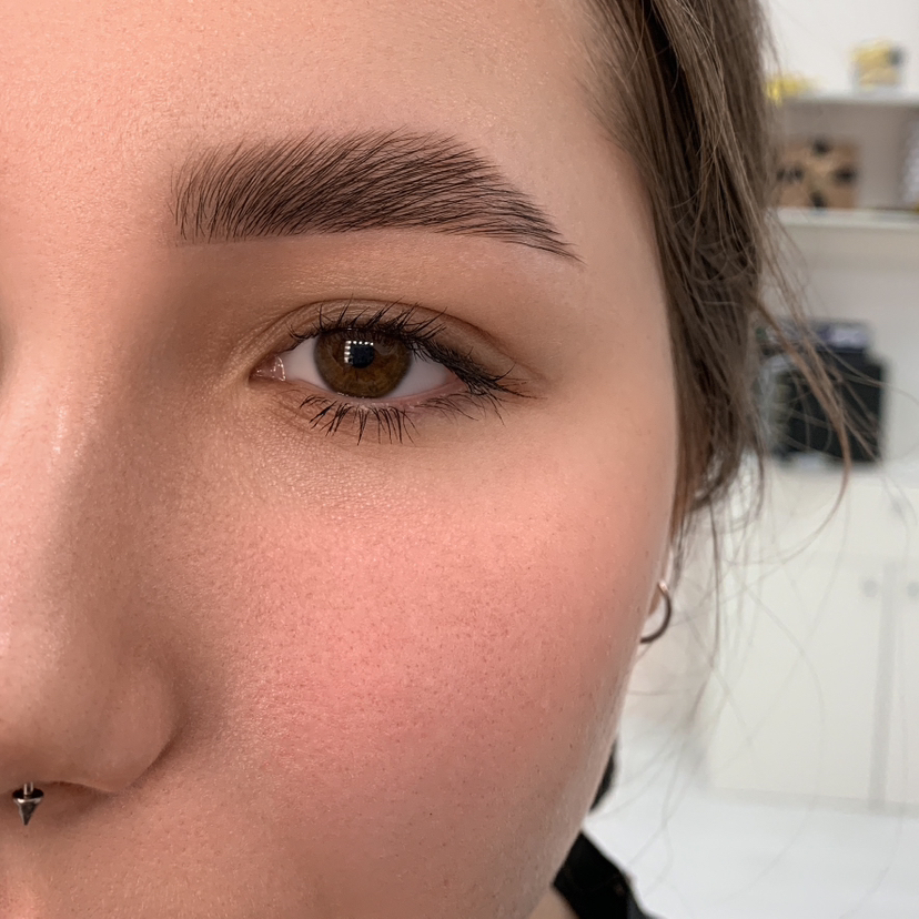 Коррекция бровей
(БЕЗ окрашивания)