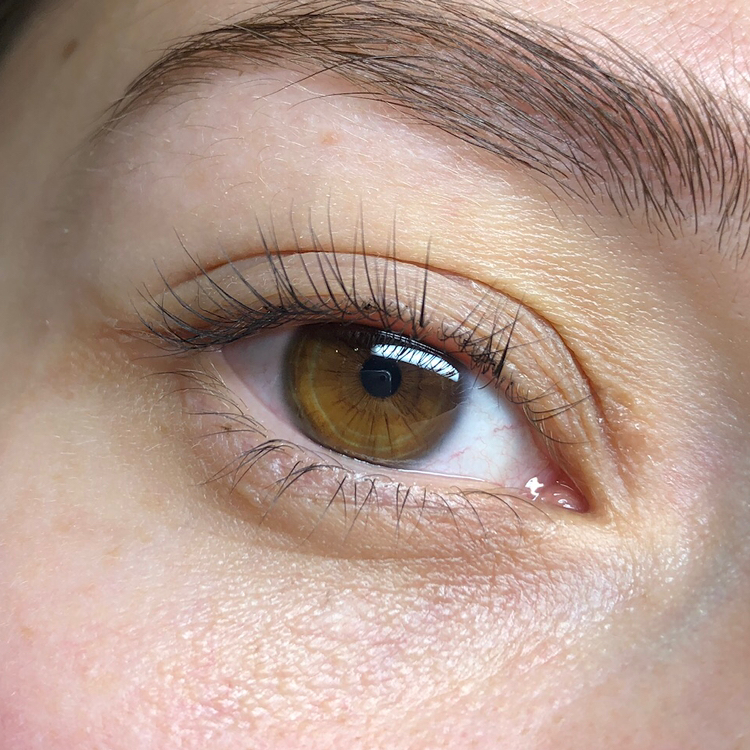 Окрашивание ресниц