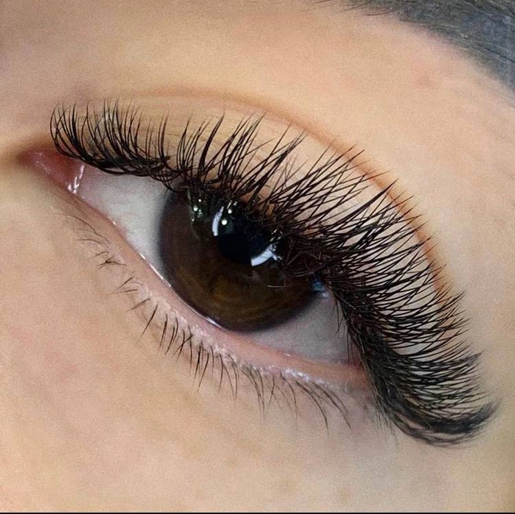 Наращивание ресниц объём 2D