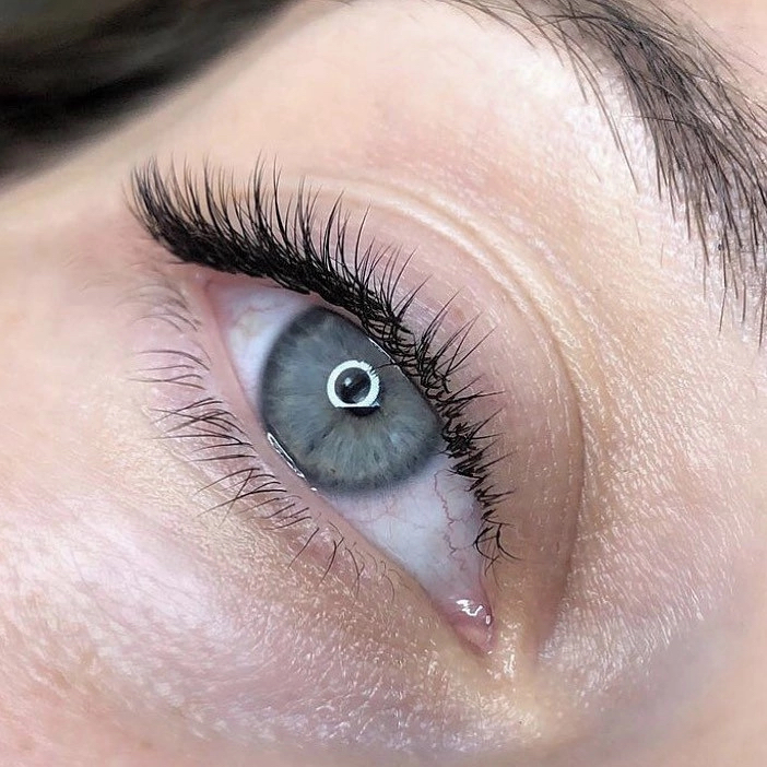 Классическое наращивание ресниц