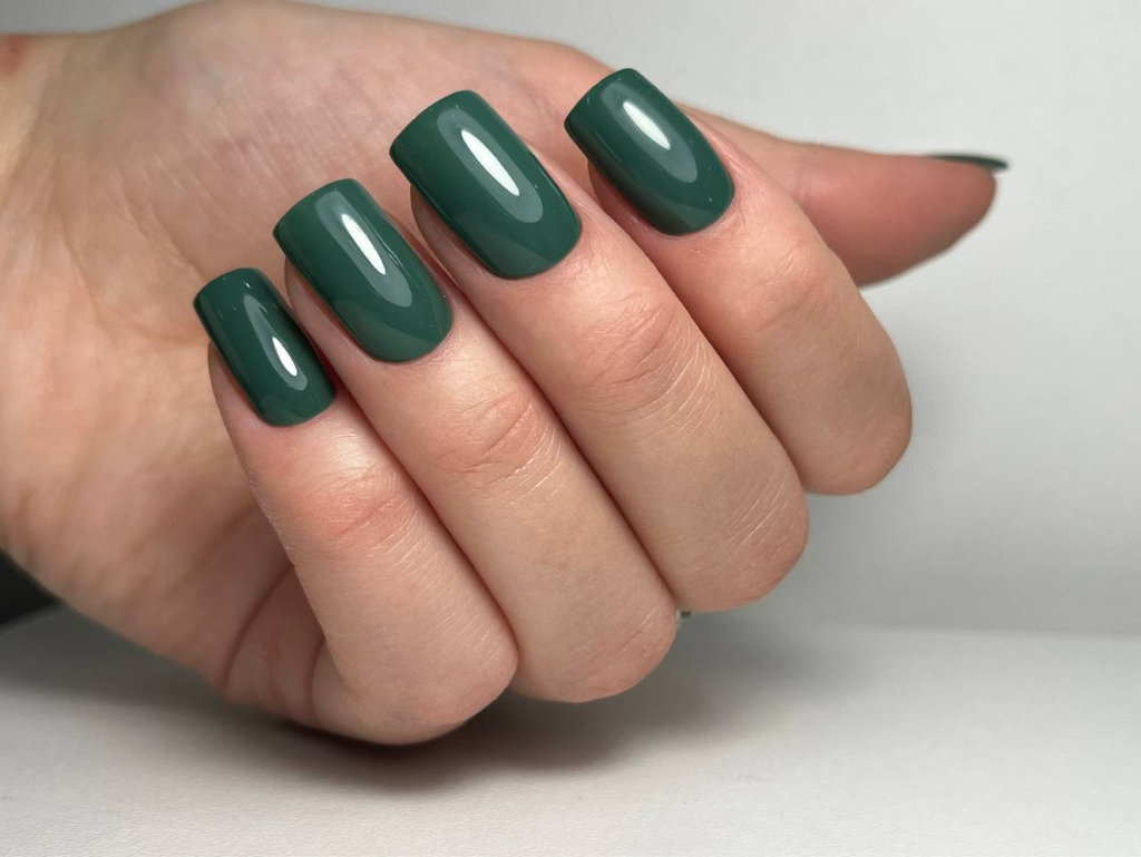 Маникюр с покрытием