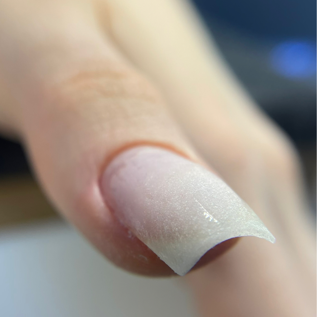 Однотонное покрытие и укрепление ногтей гелем/акригелем